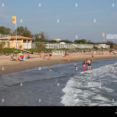 Camping Carabasse Vias Plage. Ngoại thất bức ảnh